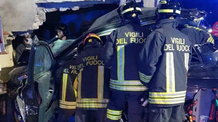 Reggio, terribile incidente a Villa Gaida sulla via Emilia: 4 persone sono morte, tre sono minori