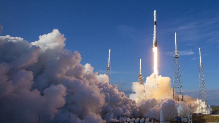 Incontri "ravvicinati": la Cina attacca gli Usa, "pericolosi i satelliti di Musk"