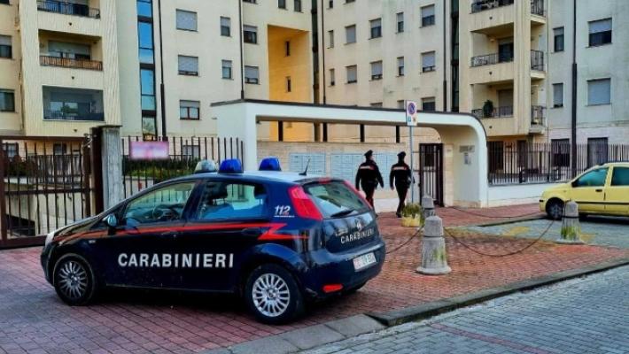 15 anni alla guida di un'auto a Milano