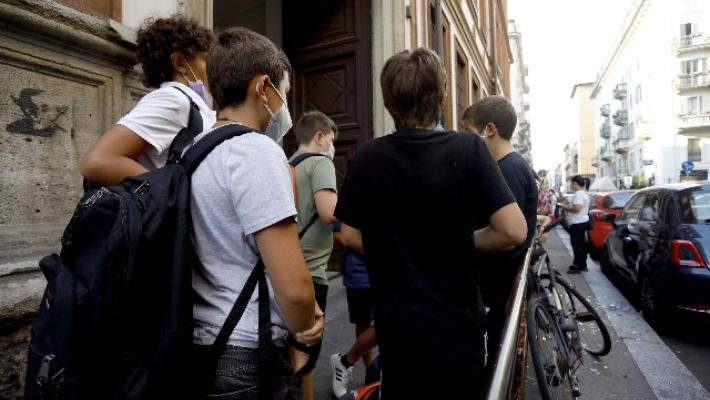 Scuola: focus Freud, alert no controlli green pass studenti