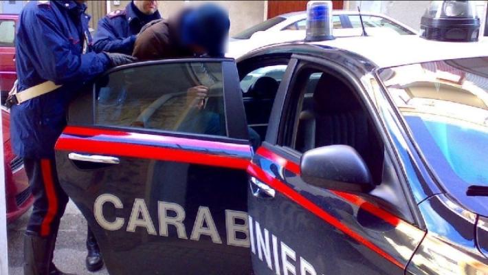 Lite in strada, 17enne muore accoltellato nel Fiorentino