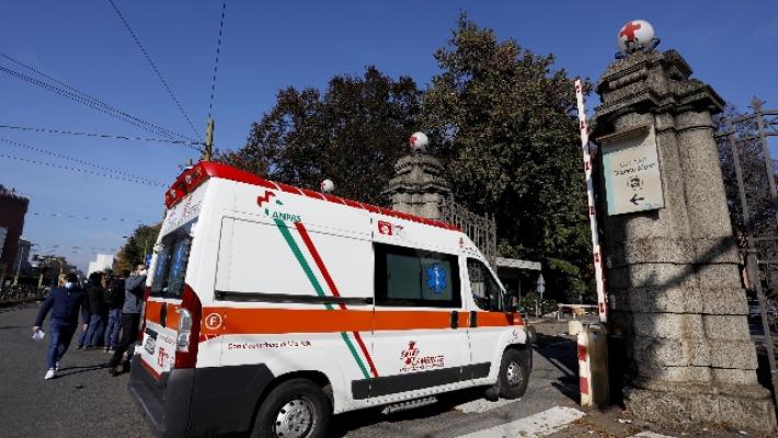 Marito e moglie trovati morti, ipotesi omicidio-suicidio