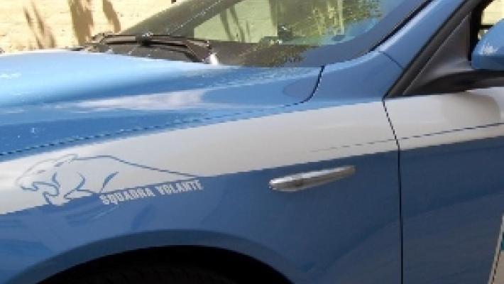 Trovato il cadavere di una donna tra le sterpaglie a Roma