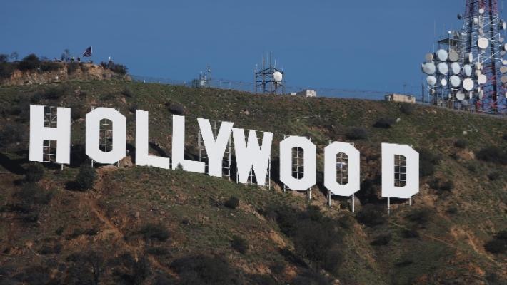 Hollywood chiude per sciopero: gli attori si uniscono agli sceneggiatori