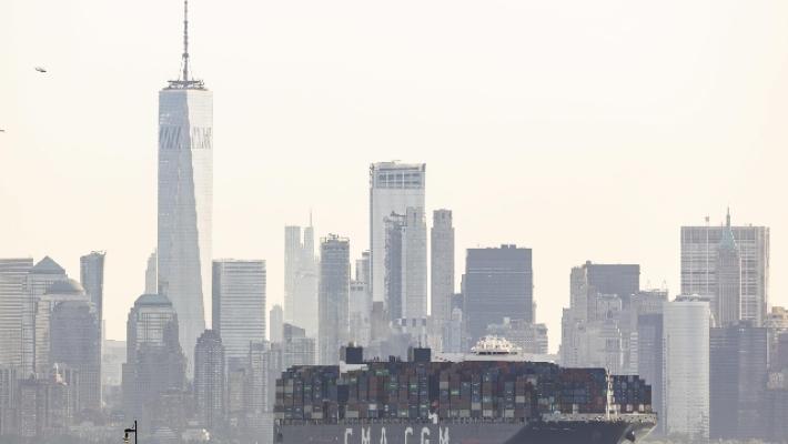Bici elettrica causa un incendio in un palazzo a New York, 40 feriti