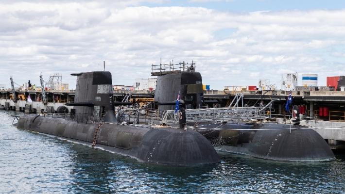 La Royal Navy cerca un controammiraglio per affidargli la flotta dei sommergibili  (armati con missili nucleari) con un annuncio su LinkedIn. Ed è subito polemica