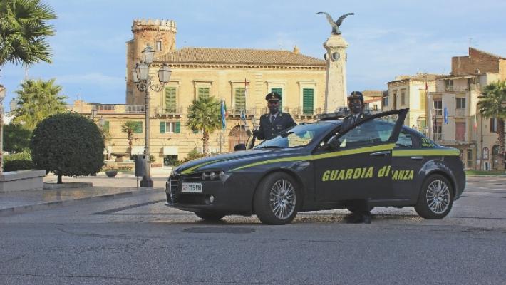 Prende reddito di cittadinanza, ma vive in villa di 26 stanze