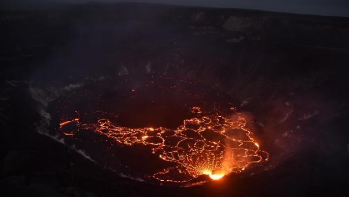 Il vulcano Kilauea alle isole Hawaii ha ripreso ad eruttare