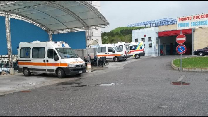 Calabria, bimba di 10 anni scende da auto in panne, viene travolta e muore