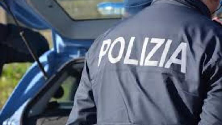 A 14 anni ucciso in un parcheggio della fermata metro alle porte di Roma 