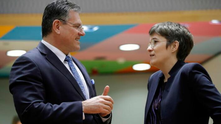 Stop ad auto inquinanti. La Commissione dialoga con la Germania