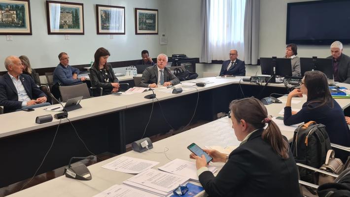 Comunicato Stampa: CRV - Quinta commissione: ok a defibrillatori anche nei piccoli Comuni