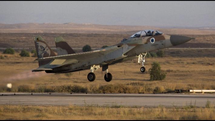 Israele bombarda il sud del Libano dopo il lancio di razzi