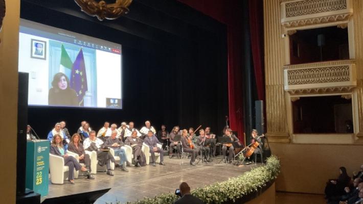 Bernini, le borse di studio arrivino puntuali agli studenti