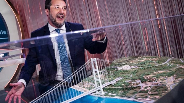 Salvini, il Ponte dello Stretto &egrave; un diritto degli italiani