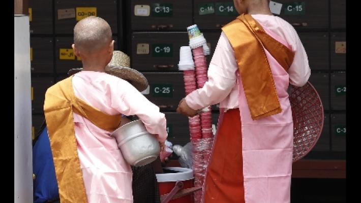 Birmania: festa buddista, amnistia per 2.153 dissidenti