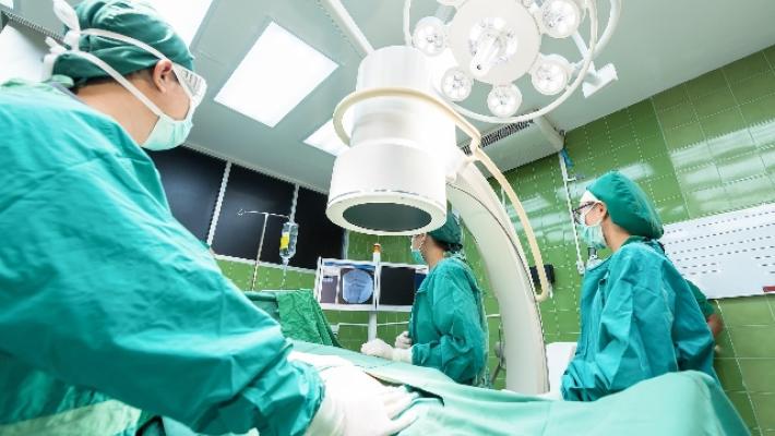 Gli diedero tre mesi di vita: salvo con fegato dalla sorella