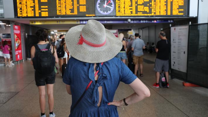 Treni, domani sciopero di 8 ore di Cgil, Cisl Uil e sindacati autonomi.  Possibili cancellazioni e ritardi. Trenitalia chiede ai passeggeri di informarsi 