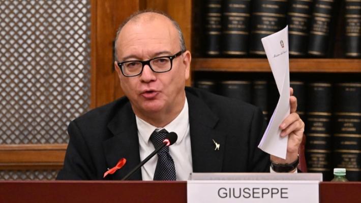 Valditara, piano straordinario di vigilanza su diplomifici