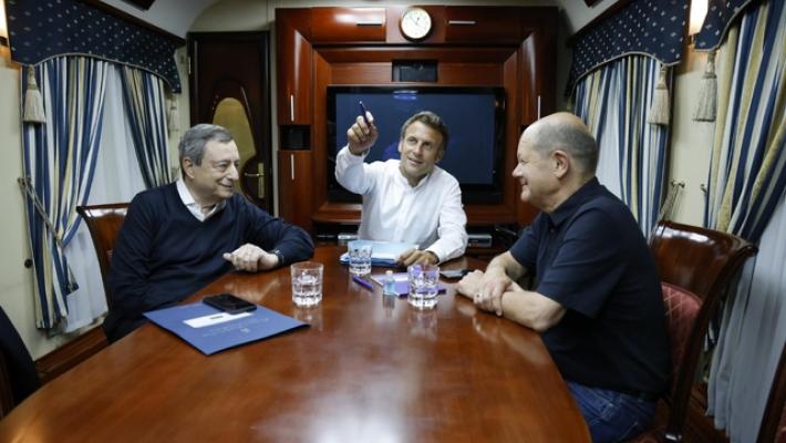Meloni, politica estera non è fare foto con Macron e Scholz