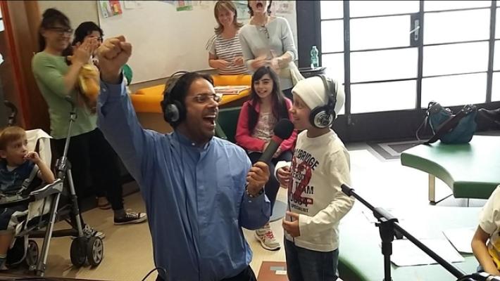 Parroco Genova inventa le "Fantabenedizioni"