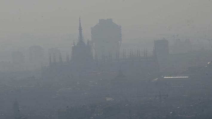 Smog, Fidanza: "Da Ue deroga di 10 anni per regioni padane"