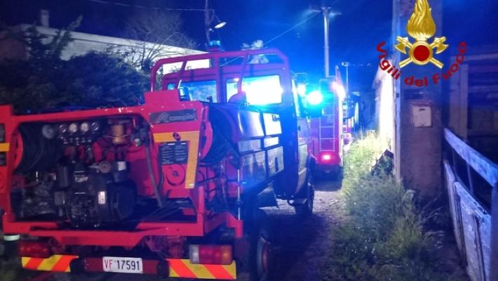 Auto contro albero, morta una donna e il marito grave