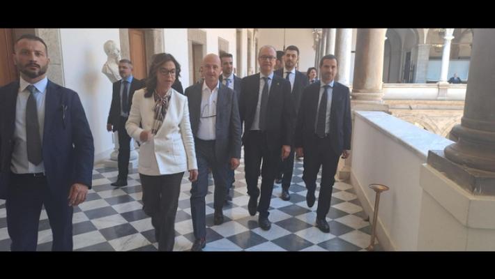 Ministro Valditara in visita a Palazzo dei Normanni