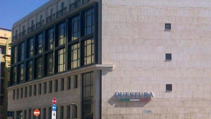 Bomba e minacce contro forze dell'ordine, 3 arresti a Cagliari