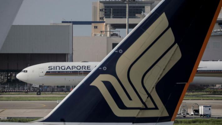 "Gravi turbolenze" sul volo Singapore Airlines: un morto