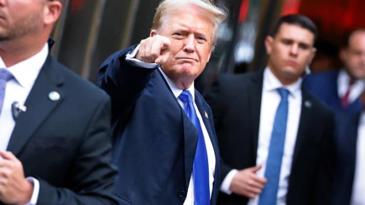 Trump, 'processo iniquo, orchestrato da Biden'