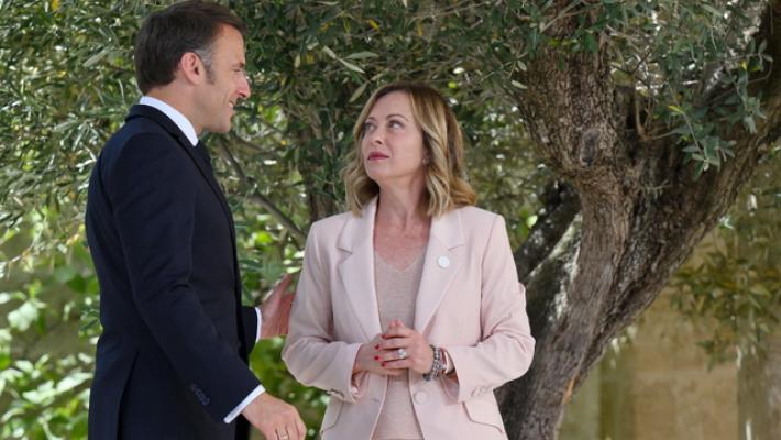 Meloni a Macron, sbagliato fare campagna elettorale al G7