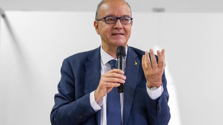 Valditara, 50 mila giovani gli hikikomori italiani