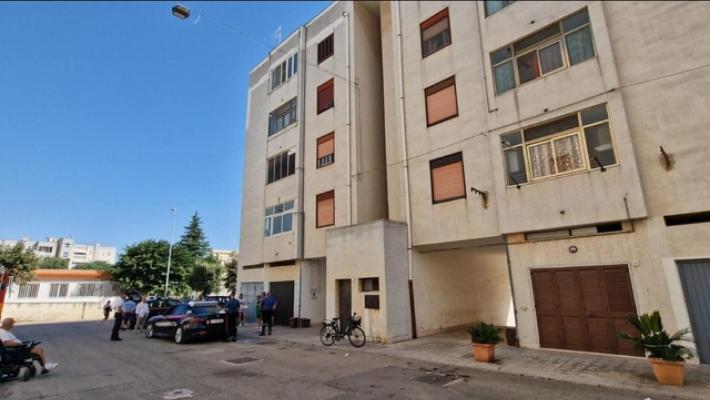 Morta dopo caduta in ascensore a Fasano, c'è un indagato