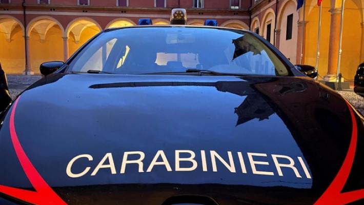 Trovata morta, il compagno ha ignorato per ore le richieste aiuto