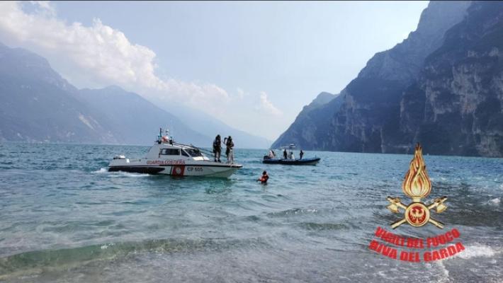 3 morti in un mese, il Comune di Riva del Garda chiude spiaggia 