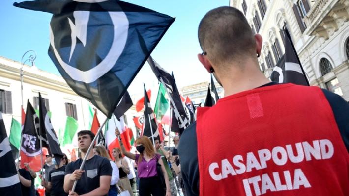 Blitz CasaPound in Consiglio Fvg, condannati 16 attivisti