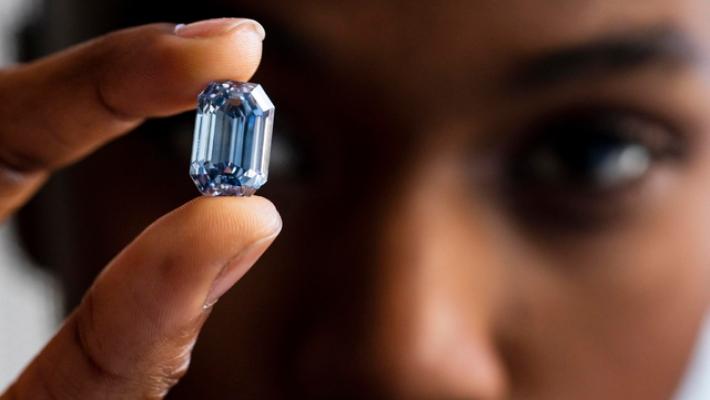 Trovato in Botswana uno dei diamanti più grandi del mondo: 2.492 carati