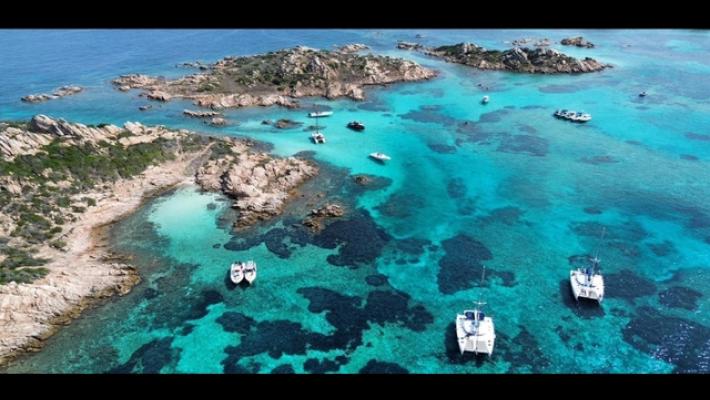 'Troppi turisti a La Maddalena, in spiaggia solo a nuoto'