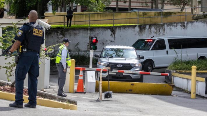 Attentatore di Trump prova a suicidarsi in aula dopo la condanna