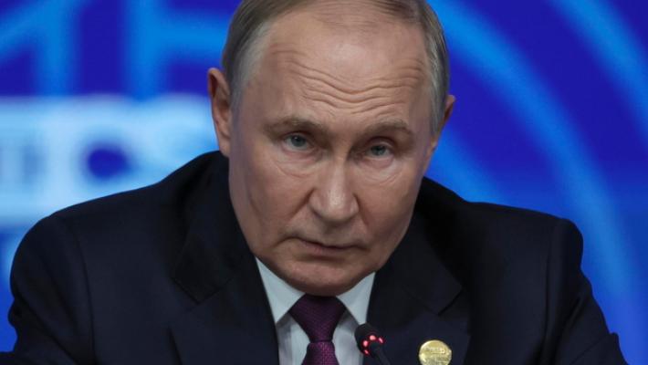 Il Cremlino smentisce contatti tra Putin e Musk