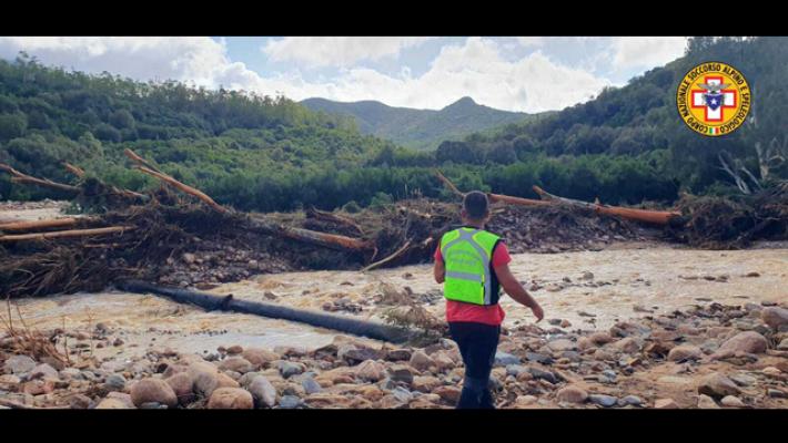 Maltempo Sardegna, riprese le ricerche disperso anche con droni