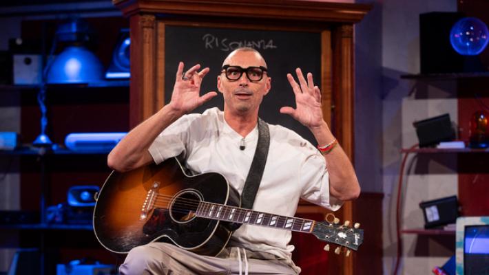 Dati rubati, il cantante Alex Britti al pm: "Grave che mi abbiano pedinato"