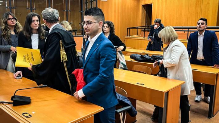 Uccise padre violento: pg, indagare anche il fratello