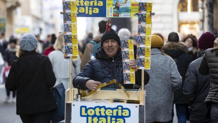 Lotteria Italia: attesa per l'estrazione milionaria