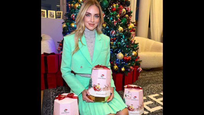 E-mail contro Chiara Ferragni nei giorni dell'iniziativa del pandoro: "Sulla beneficenza prende meriti che non ha"