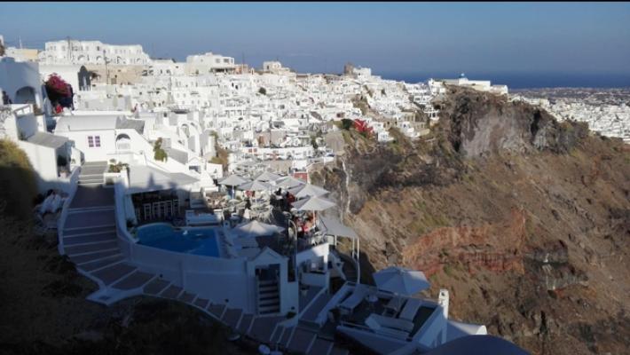 Sciame sismico a Santorini: scuole chiuse fino a venerd&igrave;. In tre giorni 200 scosse superiori a 3 scala Richter 