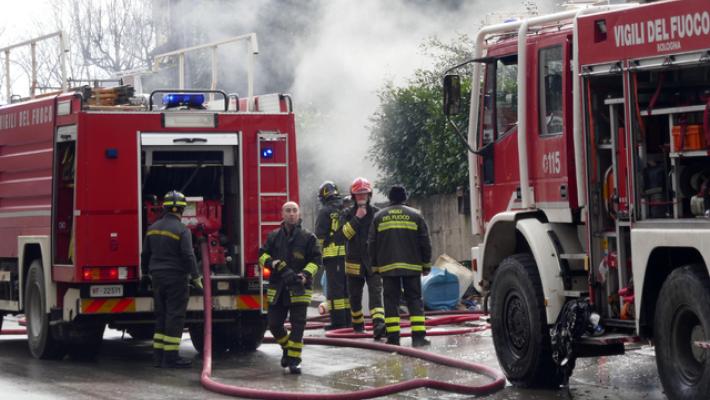 Spento solo stamani l'incendio all'ex ospedale militare Trieste