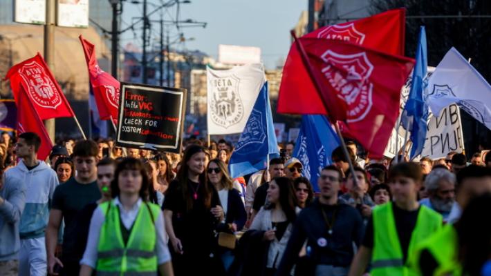 Serbia, Vucic 'per sabato si preparano scontri e violenze'