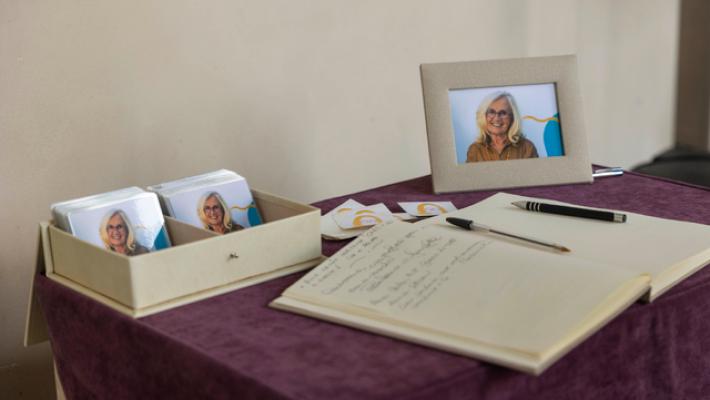 A Reggio Emilia l'ultimo saluto alla pedagogista Carla Rinaldini